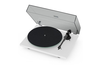 Виниловые проигрыватели Pro-Ject T1 BT OM5e White