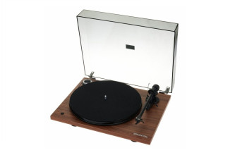Виниловые проигрыватели Pro-Ject Essential III Recordmaster OM10 Walnut