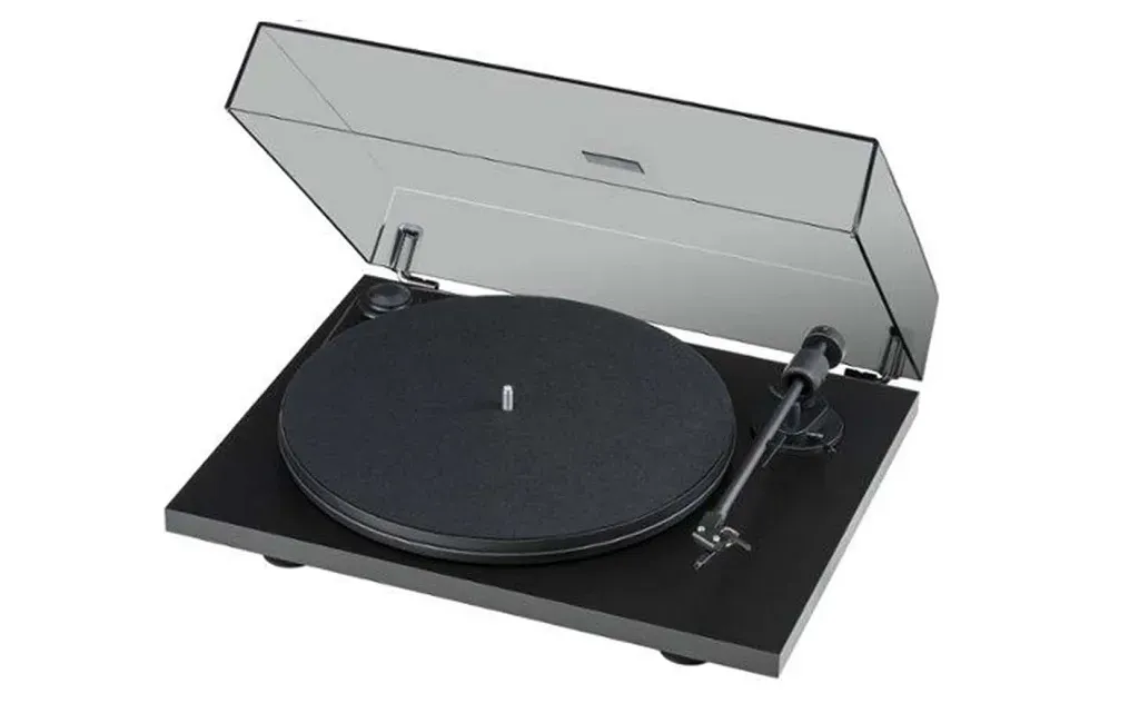 Вінілові програвачі Pro-Ject Debut III Phono OM5e HG Black